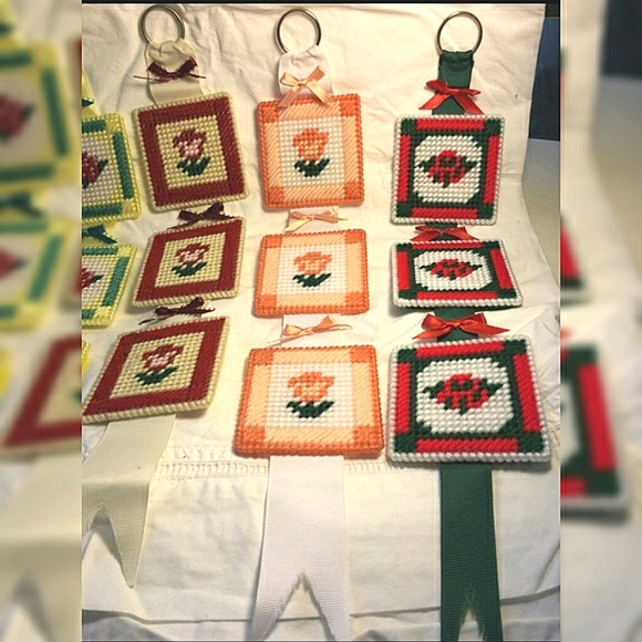 Handmade Wall Hanging Floral Decor Colorful NWT - Picture 2 of 2